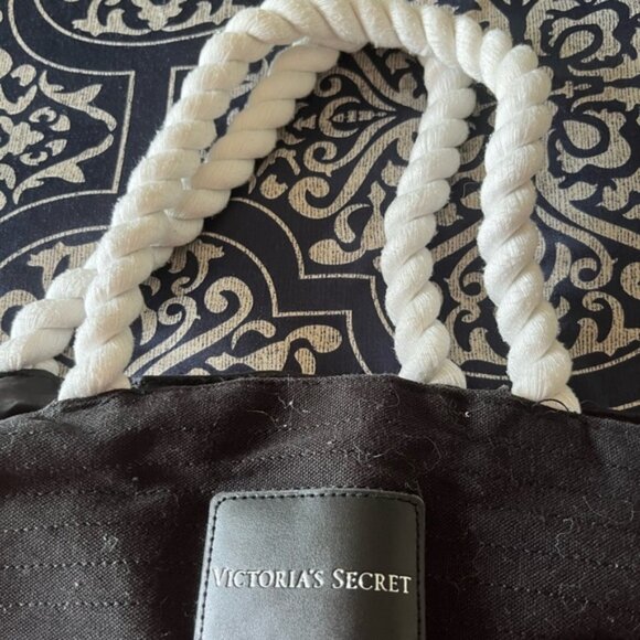 Victoria's Secret Black and White Tote Bag - Picture 3 of 4
